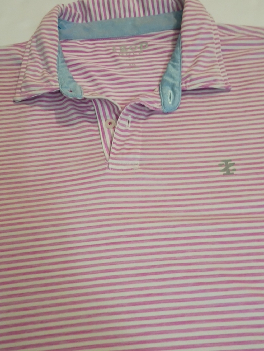 Izod Golf Men's Slim Stripe Polo in Pink With Stretch